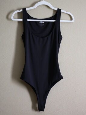 SWS Contour Black Scoop Neck Tank Bodysuit Small Petite